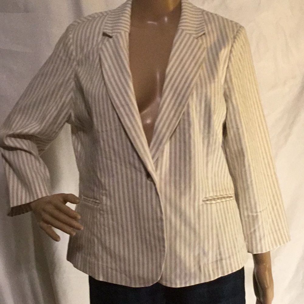 C’est women’s SZ M multi pinstripes blazer